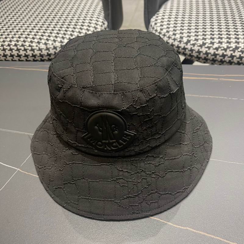 Moncler hat (3)